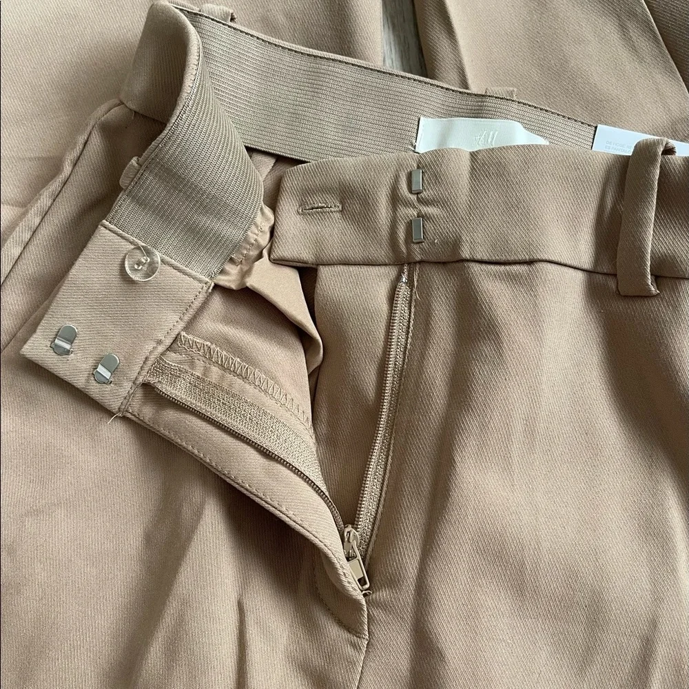 Women’s H&M Tapered Slacks Woven Stretch Fabric Size 2 NWT - Picture 8 of 8